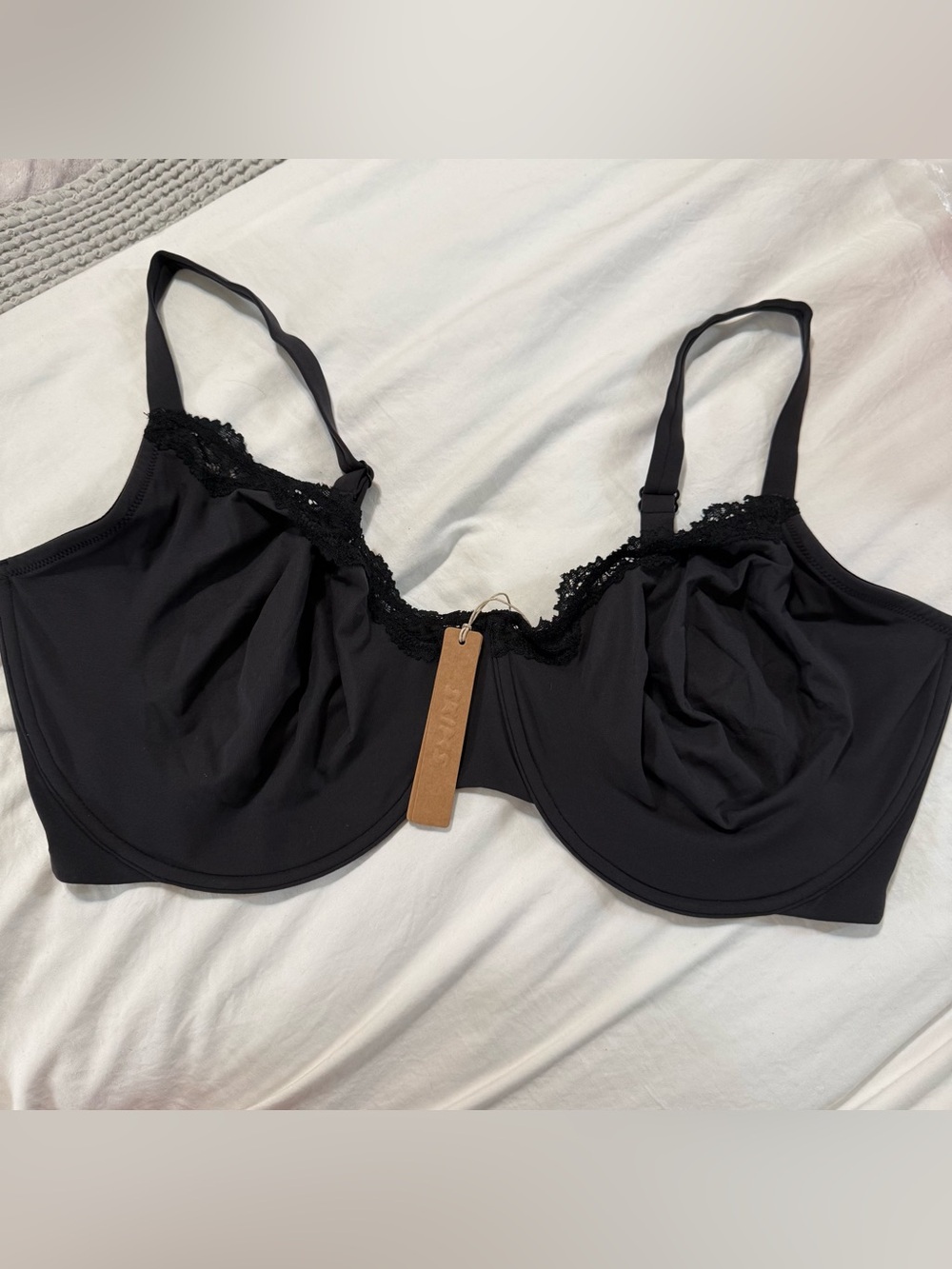 SKIMS Black Lace-Trim Underwire Bra